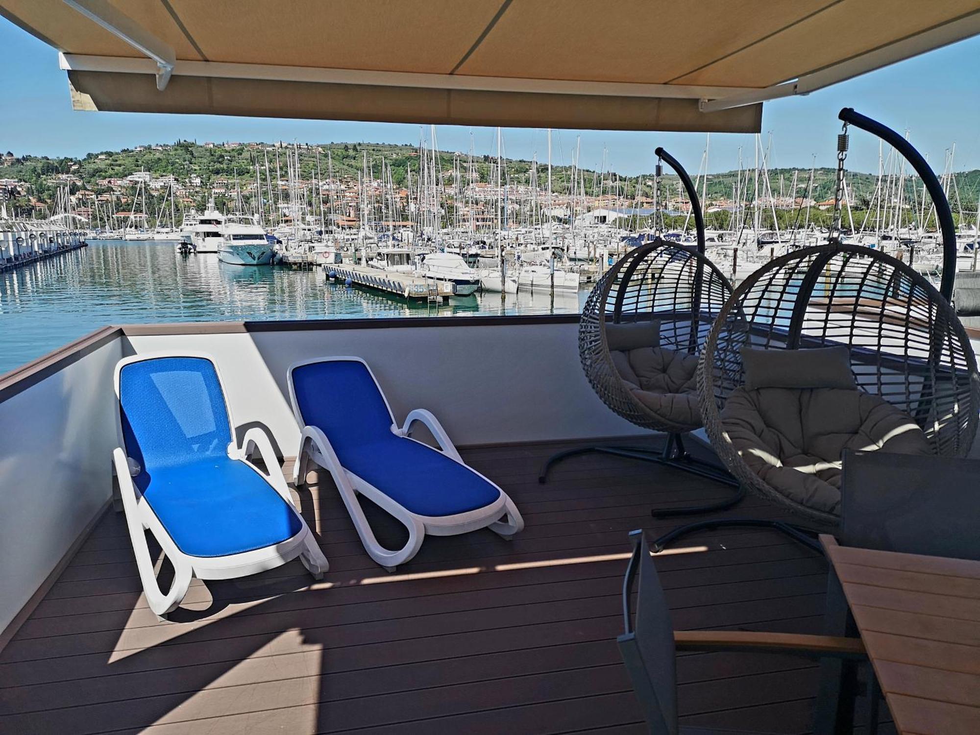 Holiday home Sea Diva - Luxury Boathouse *