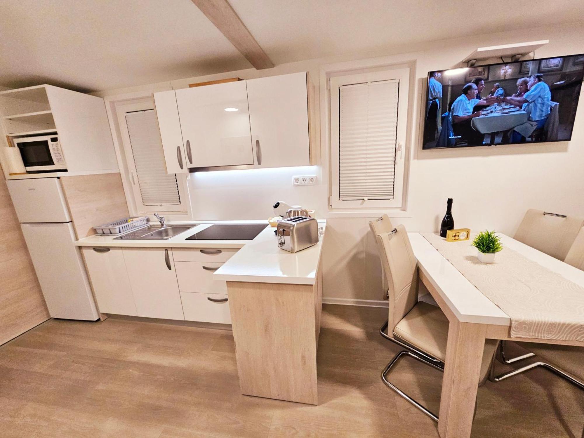Sea Diva - Luxury Boathouse Portoroz